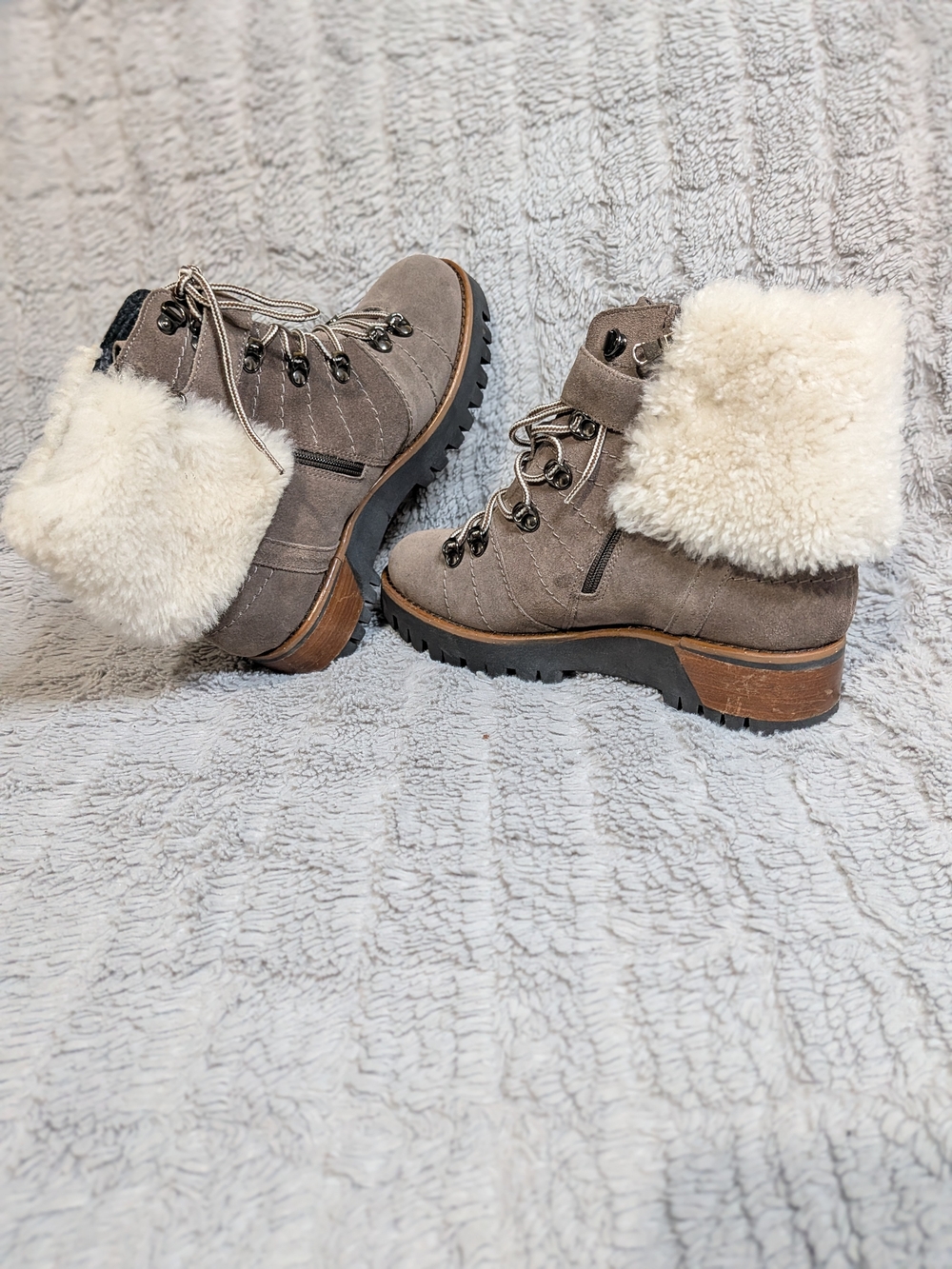 Taupe Faux-Shearling Lace-Up Winter Hiker Boots for Women Size 36